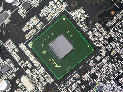 无人能出其右 华硕超强Z68大板视觉盛宴