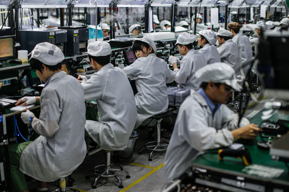 工厂岁月里的别样青春——谨以此致 每个认真生活的人都值得属于自己的一声喝彩